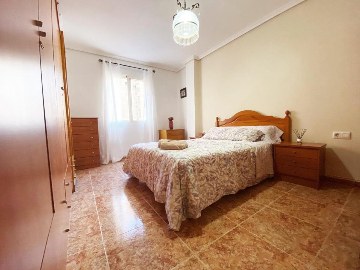 Rooms In Valencia Great Location In Shared Apartment エクステリア 写真